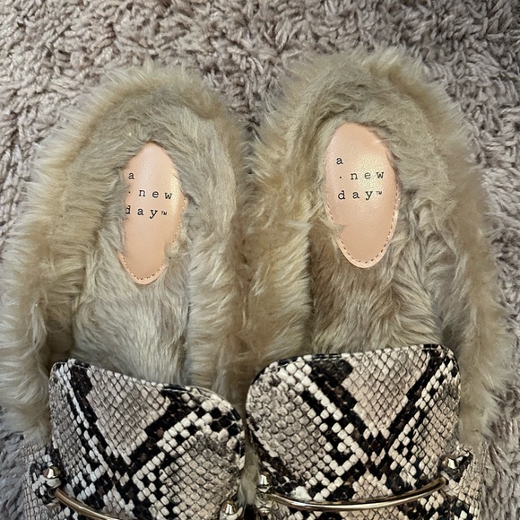TARGET FUR SNAKE PRINT MULES - Picture 2 of 5